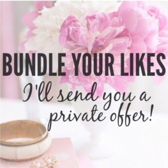 Medium Pearl Stud Earrings - Picture 3 of 3